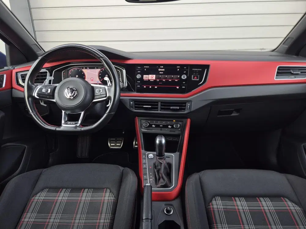 Volkswagen Polo 2.0 TSI GTI 260PK uit 2020, foto 13