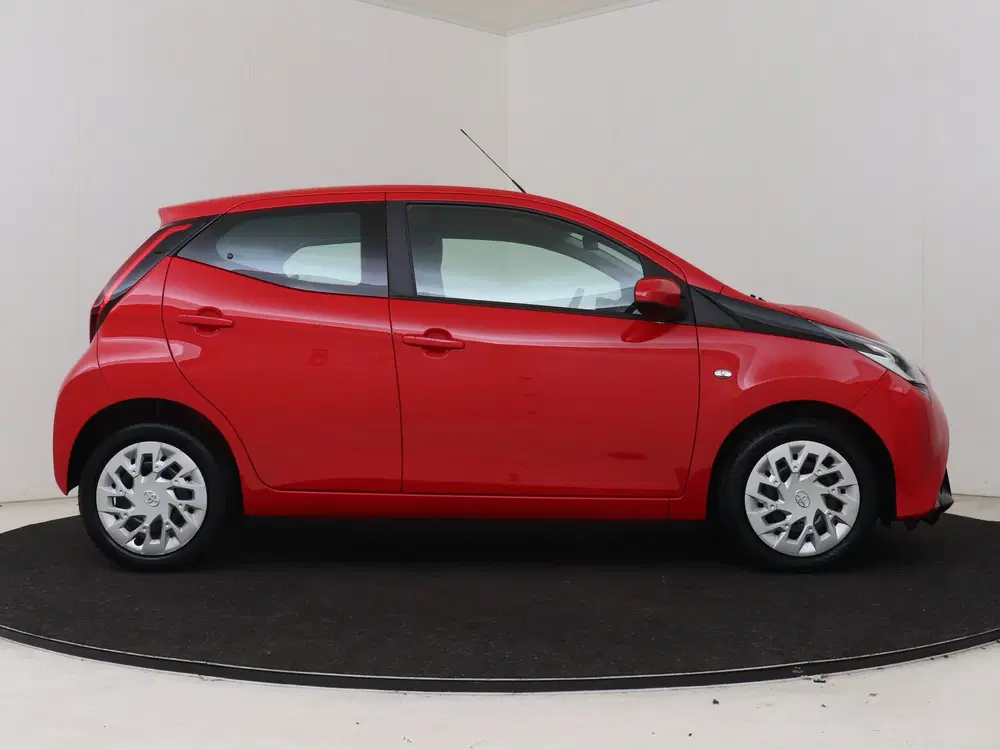 Toyota Aygo 1.0 VVT-i x-play uit 2021, foto 11