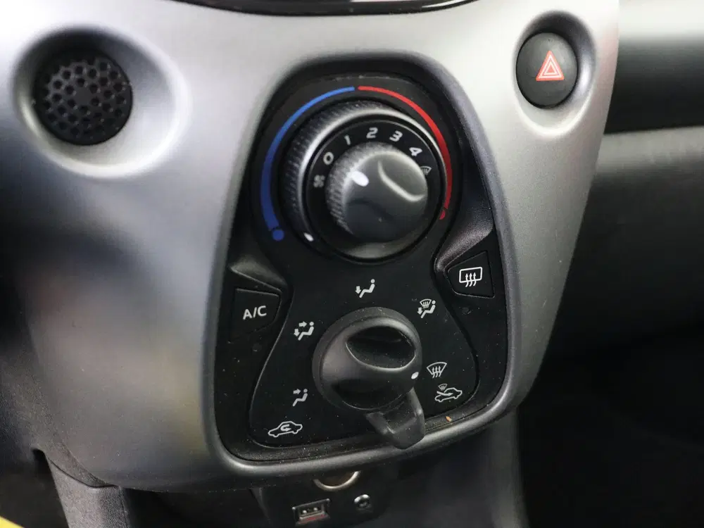 Toyota Aygo 1.0 VVT-i x-play uit 2021, foto 9
