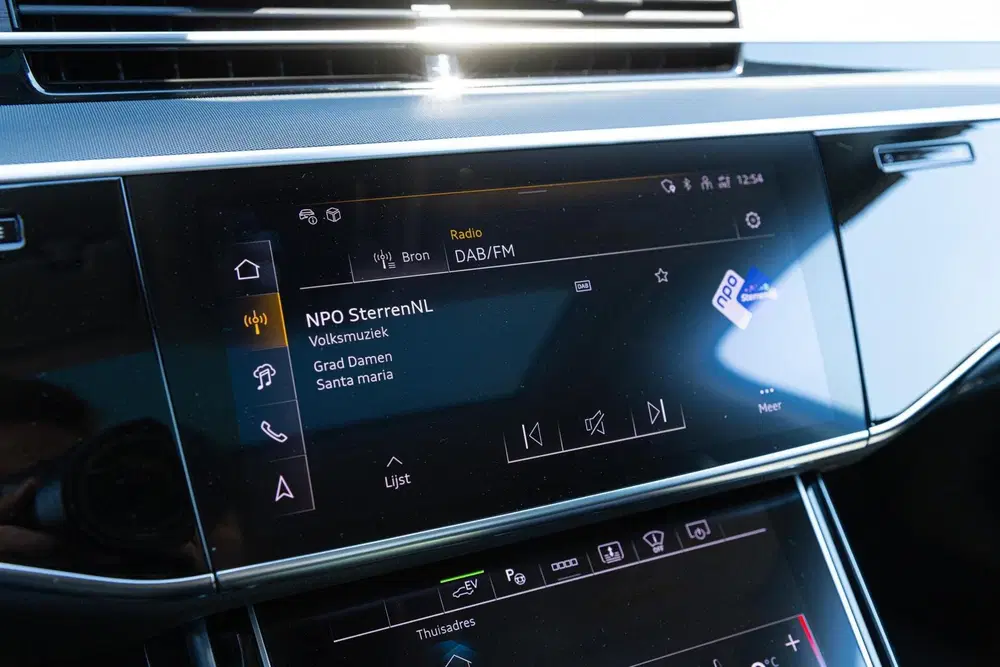 Audi A8 60 TFSI e quattro PANO MASSAGE HEAD UP B&O uit 2024, foto 13