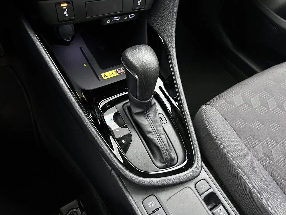 Toyota Yaris 1.5 Hybrid 115 Dynamic Comfort Pack uit 2025, foto 13