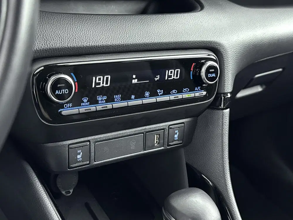 Toyota Yaris 1.5 Hybrid Executive uit 2021, foto 11