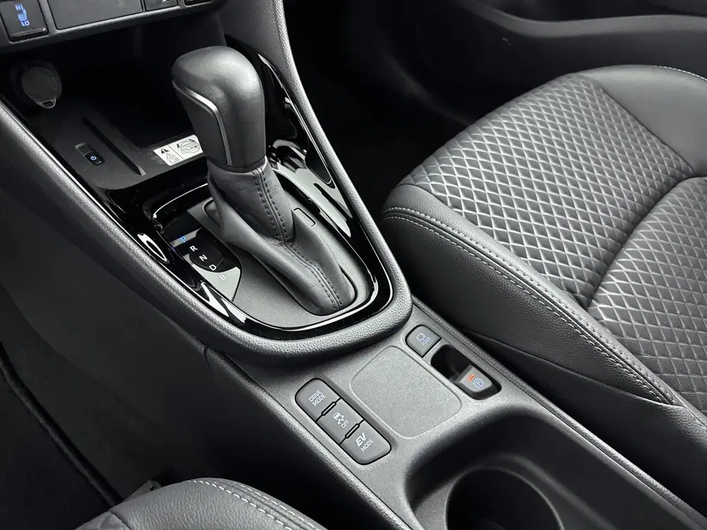 Toyota Yaris 1.5 Hybrid Executive uit 2021, foto 12