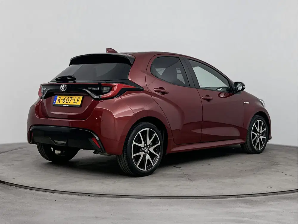 Toyota Yaris 1.5 Hybrid Executive uit 2021, foto 2