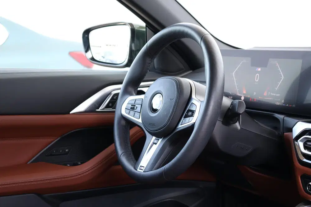 BMW 4-serie 420i High Executive uit 2024, foto 13