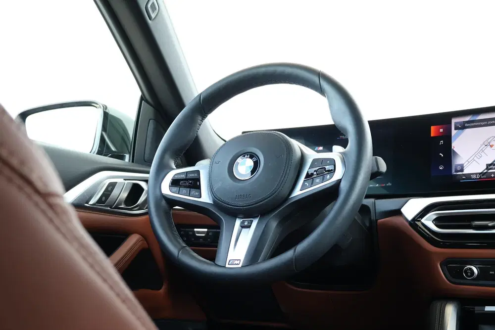 BMW 4-serie 420i High Executive uit 2024, foto 15