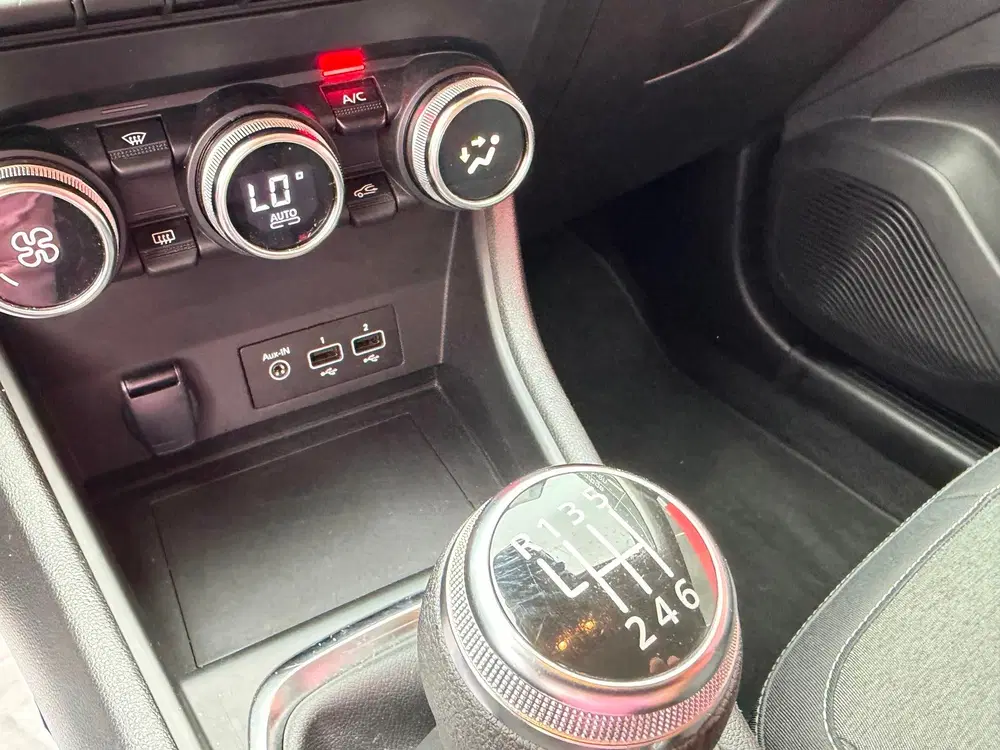 Renault Captur 1.0 TCe 90 evolution uit 2023, foto 13