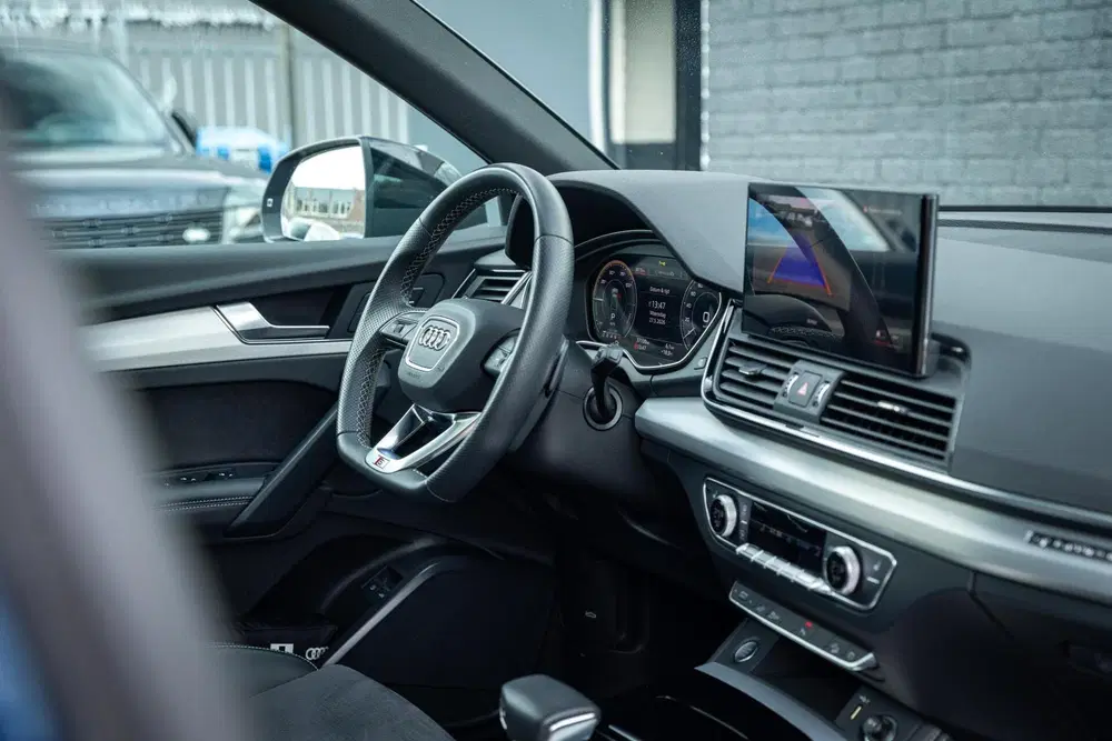 Audi Q5 50 TFSI e S-Line Competition PANO MEMORY C uit 2023, foto 11