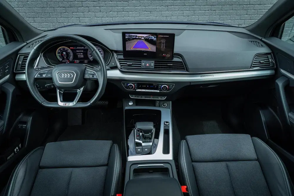 Audi Q5 50 TFSI e S-Line Competition PANO MEMORY C uit 2023, foto 5