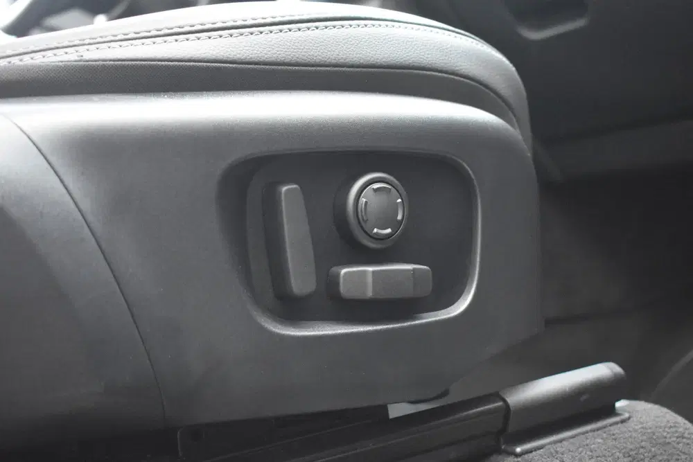 Land Rover Discovery Sport 1.5 P270e PHEV Dynamic HSE LED uit 2025, foto 9