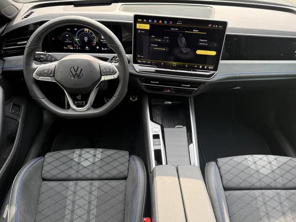 Volkswagen Passat 1.5 eHybrid R-Line Edition 272PK l uit 2026, foto 3
