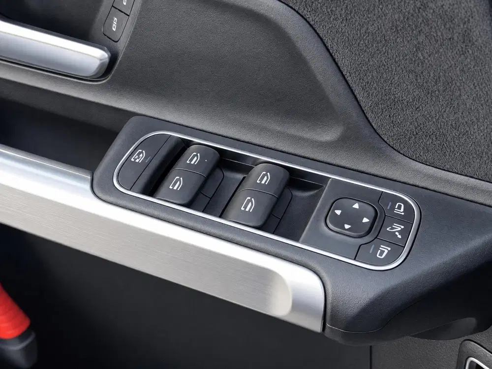 Mercedes-Benz EQB 250 AMG Line 67 kWh uit 2023, foto 15