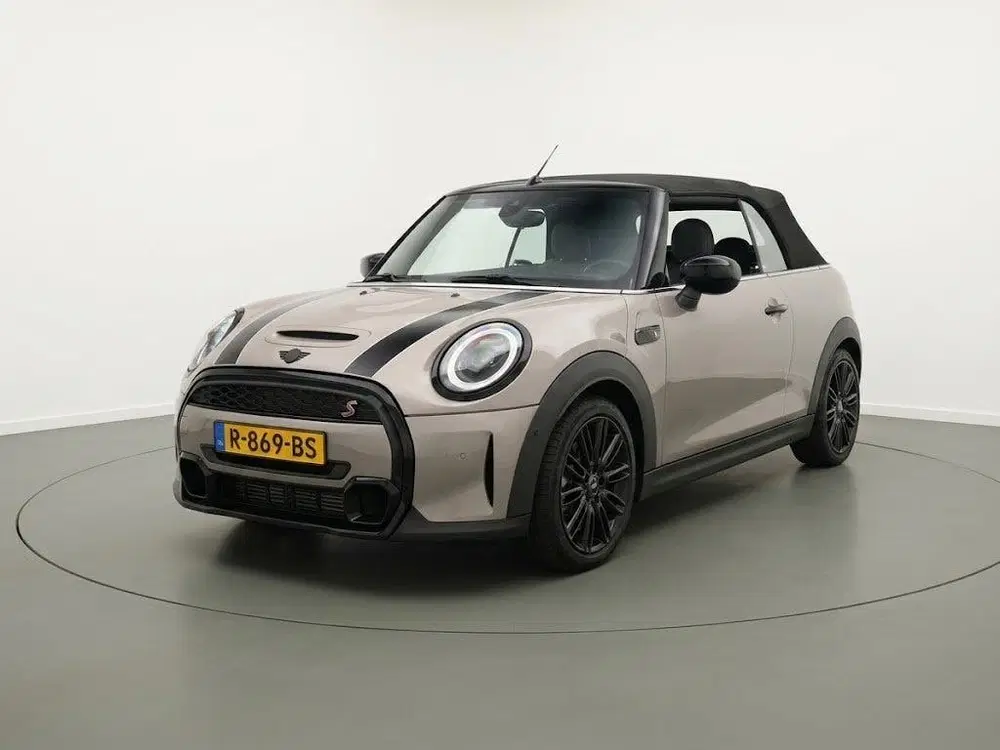 Mini Cabrio 2.0 Cooper S uit 2022, foto 3