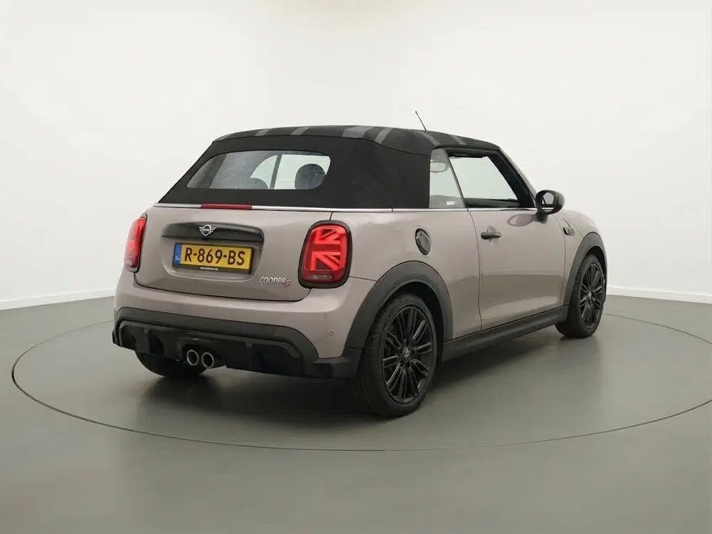 Mini Cabrio 2.0 Cooper S uit 2022, foto 5