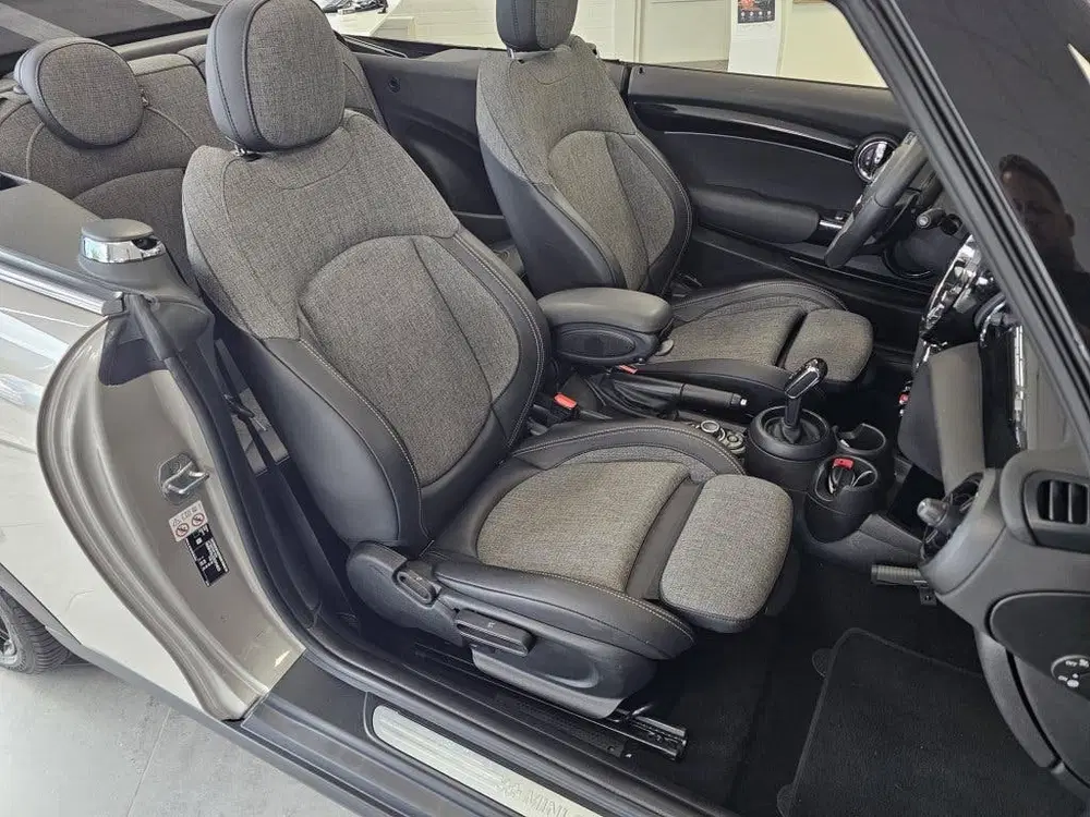 Mini Cabrio 2.0 Cooper S uit 2022, foto 8