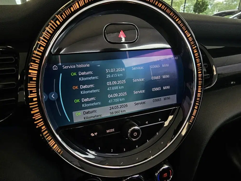 Mini Cabrio 2.0 Cooper S uit 2022, foto 9