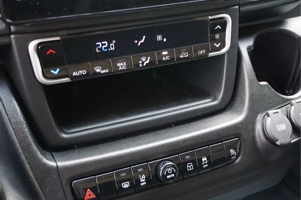 Citroën Jumper Heavy 35 2.2 140PK L3H3 BPM VRIJ Navi uit 2024, foto 15