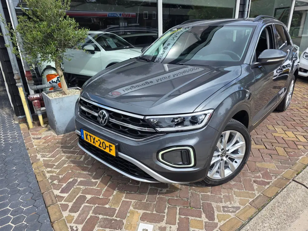 Volkswagen T-Roc 1.5 TSI R-Line Business+automaat uit 2023, foto 4