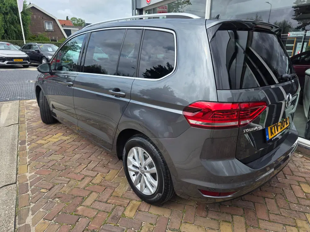 Volkswagen Touran 1.5 TSI Highline Business R 7persoons uit 2019, foto 5