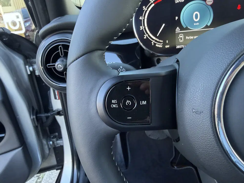 Mini Cooper 1.5 Cooper Yours Pano uit 2023, foto 11