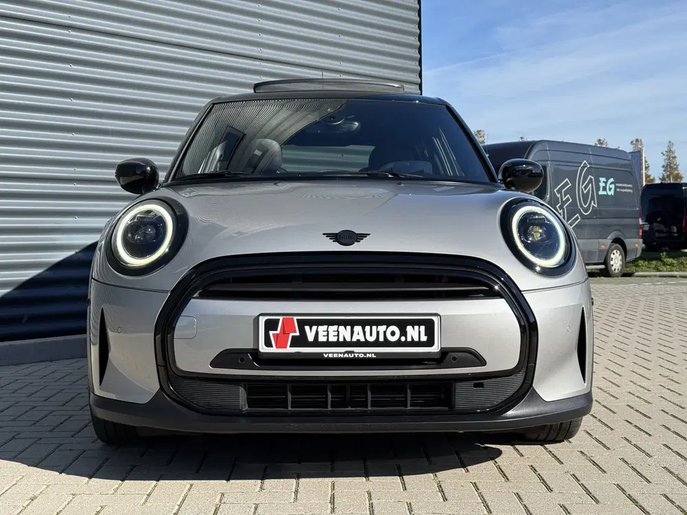 Mini Cooper 1.5 Cooper Yours Pano uit 2023, foto 2