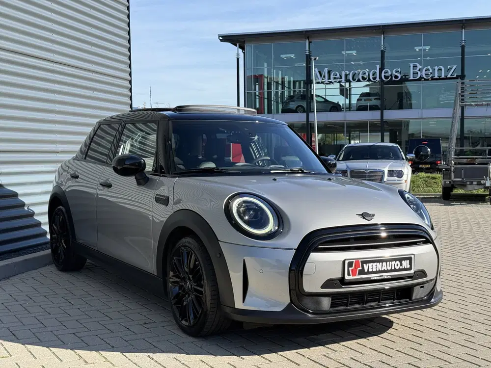 Mini Cooper 1.5 Cooper Yours Pano uit 2023, foto 3