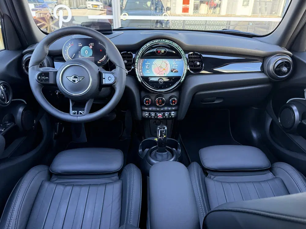 Mini Cooper 1.5 Cooper Yours Pano uit 2023, foto 6