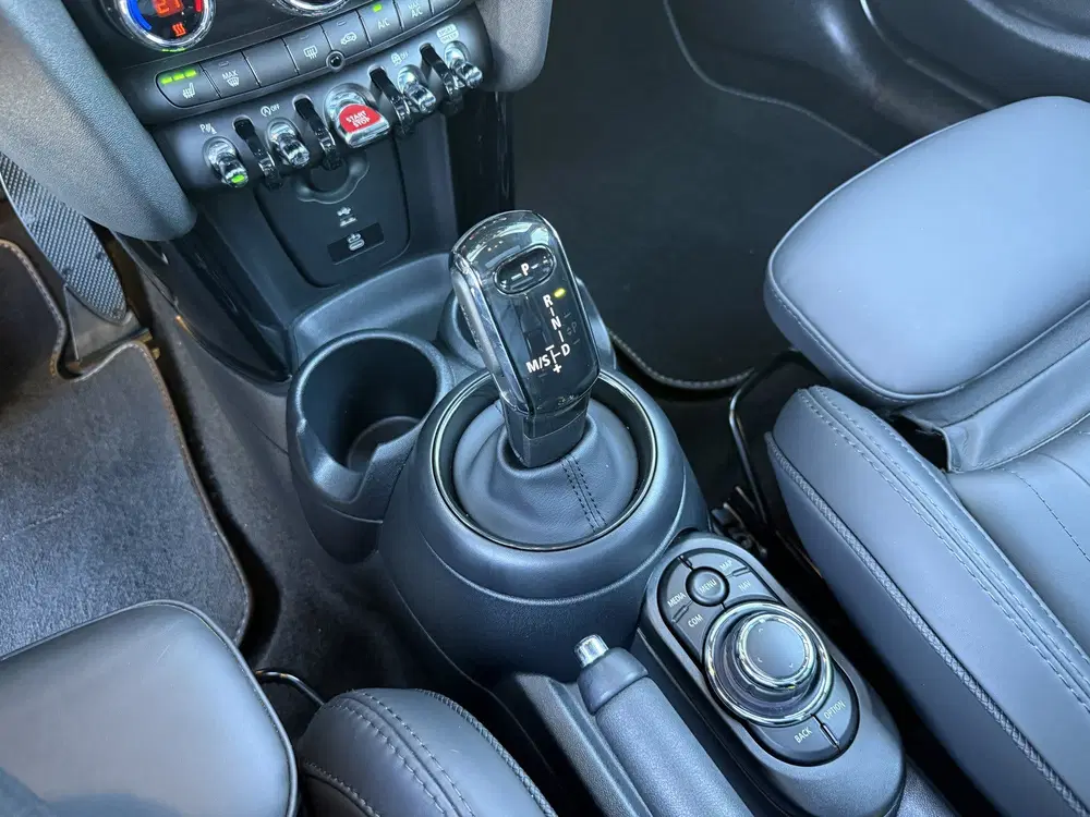 Mini Cooper 1.5 Cooper Yours Pano uit 2023, foto 9