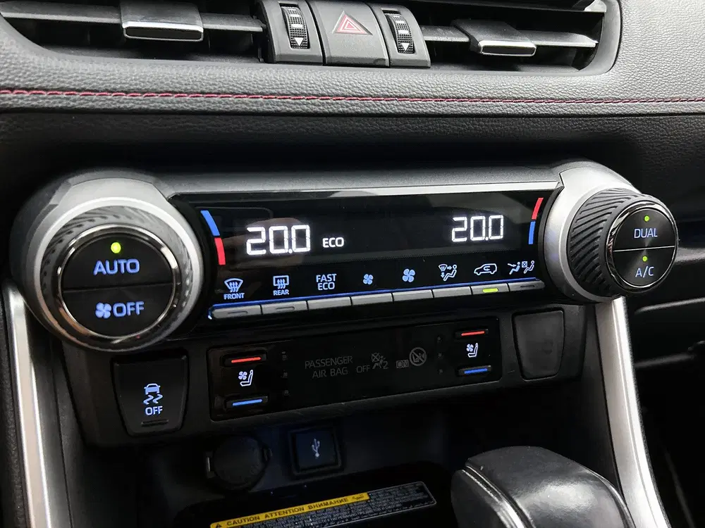 Toyota RAV 4 2.5 Plug-in Hybrid AWD Bi-Tone Plus uit 2021, foto 12