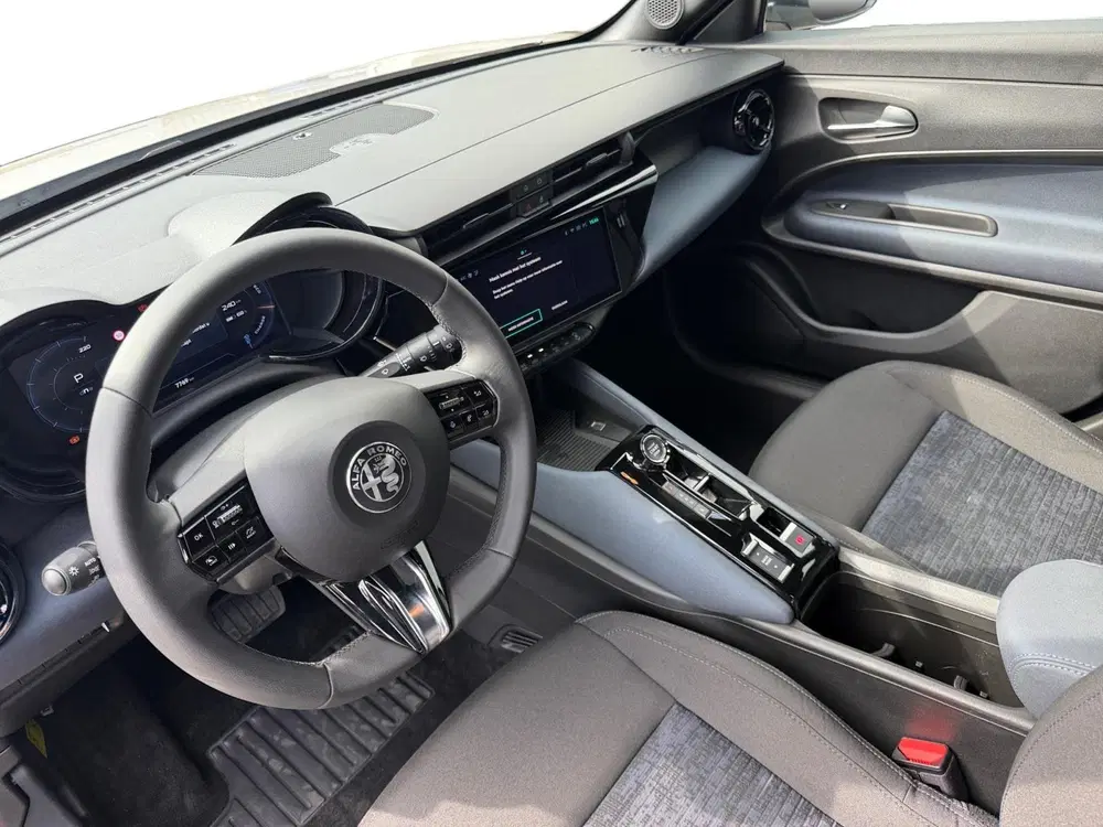 Alfa Romeo Junior Elettrica 54 kWh uit 2025, foto 12