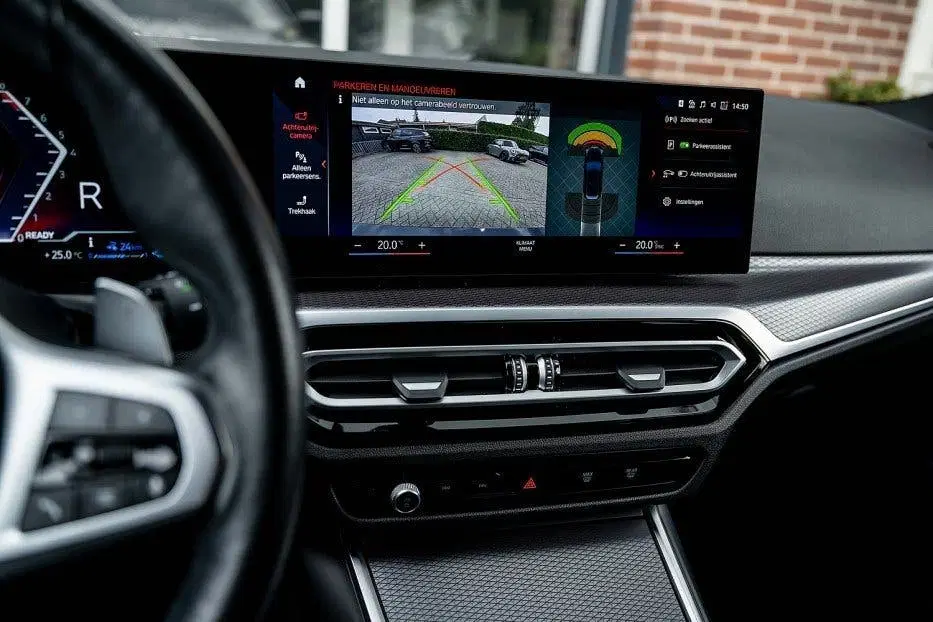 BMW 3-serie 3 Serie 330 330e Touring M Sport uit 2024, foto 10