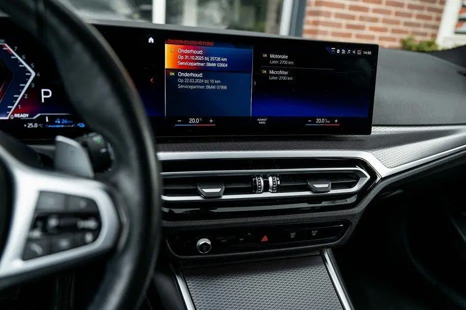 BMW 3-serie 3 Serie 330 330e Touring M Sport uit 2024, foto 11