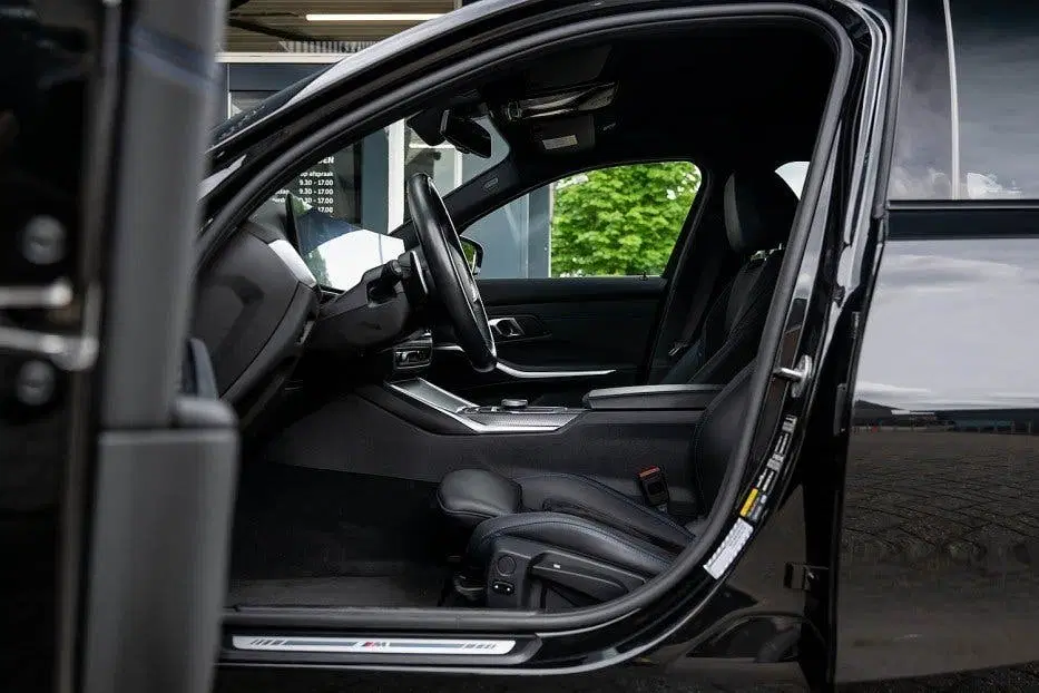 BMW 3-serie 3 Serie 330 330e Touring M Sport uit 2024, foto 3