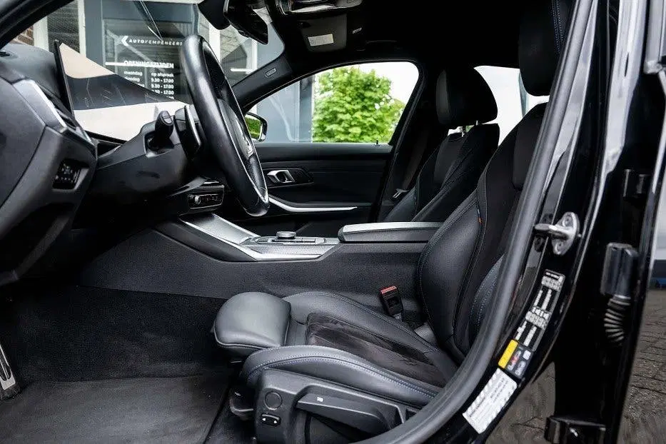 BMW 3-serie 3 Serie 330 330e Touring M Sport uit 2024, foto 4
