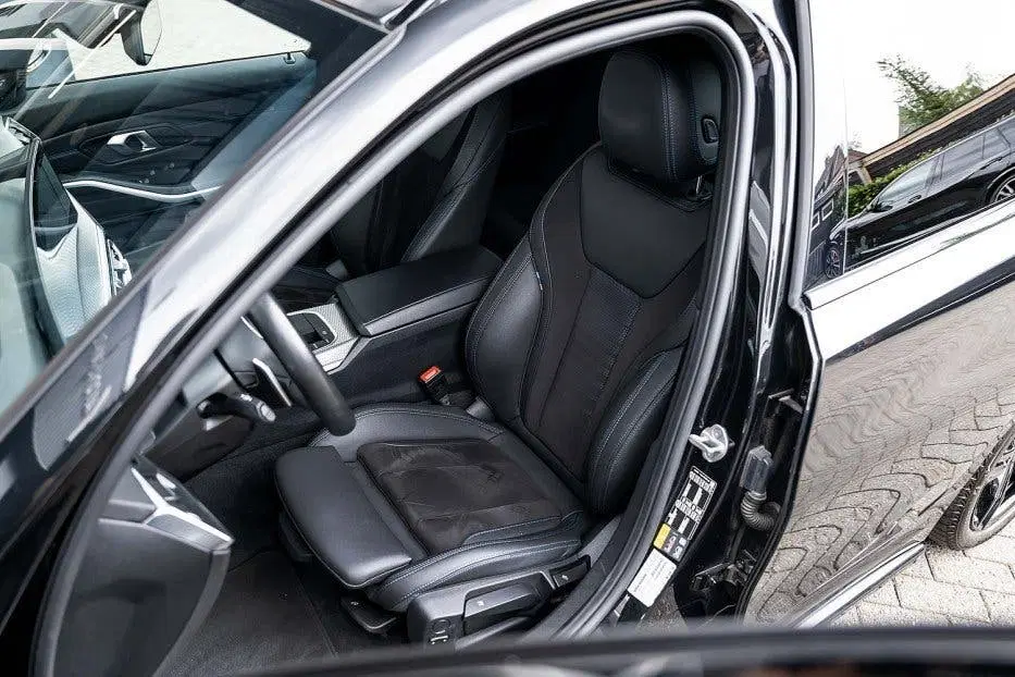 BMW 3-serie 3 Serie 330 330e Touring M Sport uit 2024, foto 6