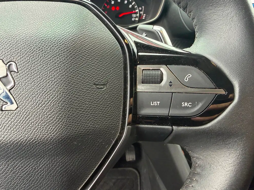 Peugeot 2008 1.2 PureTech Active Pack Airco Lmv Cruise uit 2022, foto 5
