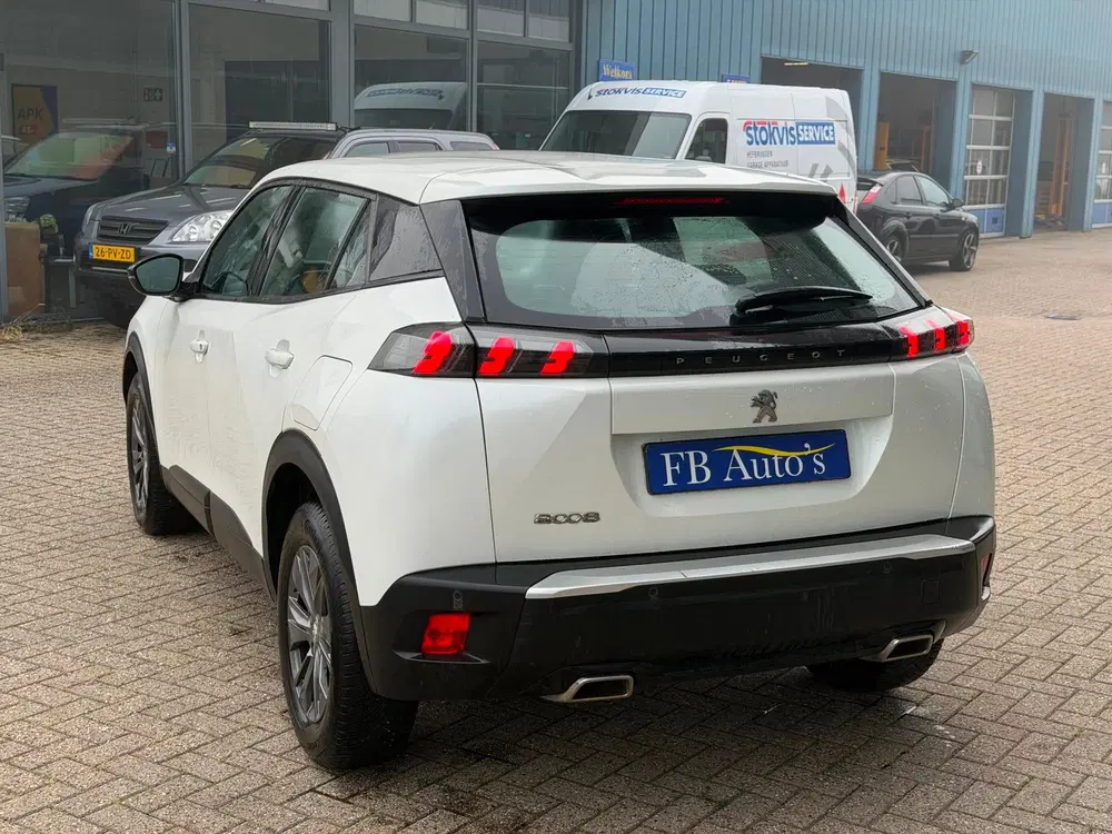 Peugeot 2008 1.2 PureTech Active Pack Airco Lmv Cruise uit 2022, foto 8