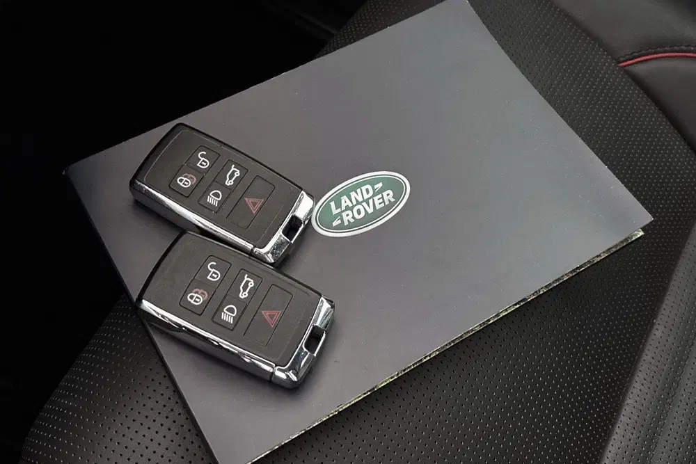 Land Rover Discovery Sport P300e 1.5 R-Dynamic HSE Panoramad uit 2023, foto 12