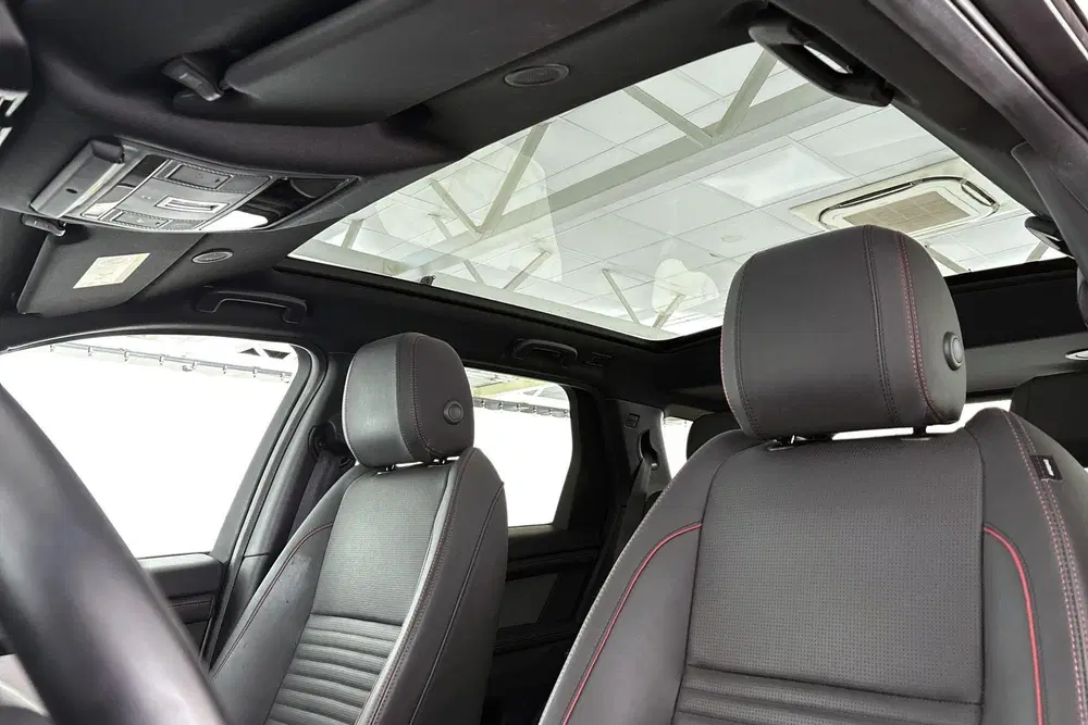 Land Rover Discovery Sport P300e 1.5 R-Dynamic HSE Panoramad uit 2023, foto 8
