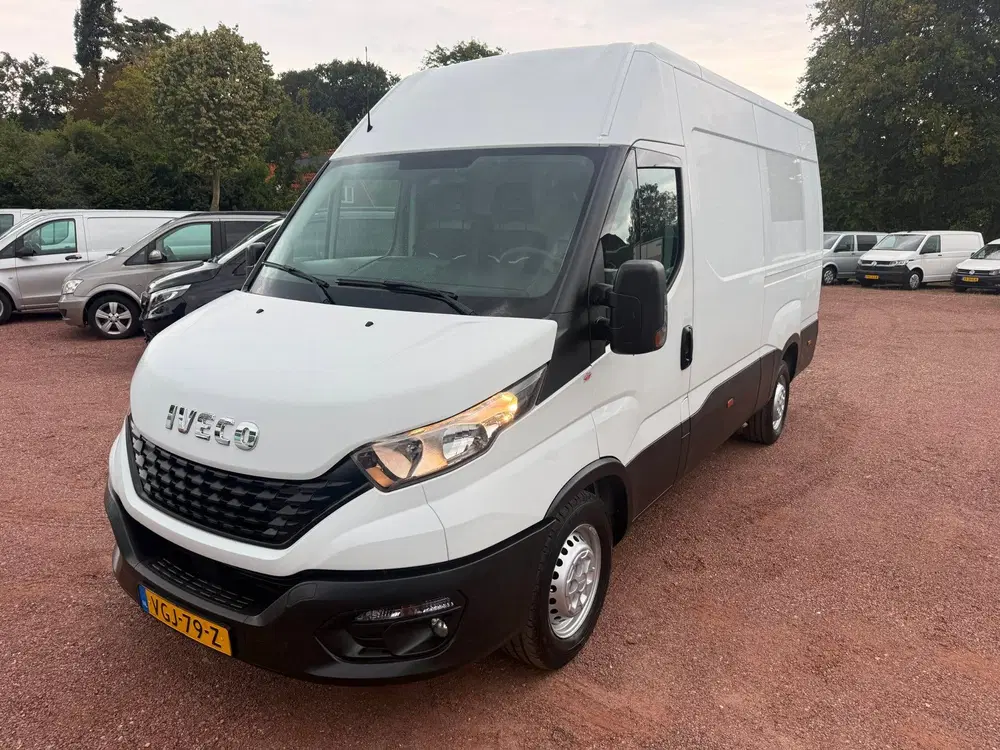 Iveco Daily 35S16V 2.3 160PK L2H2 3.5T trekgewicht uit 2020