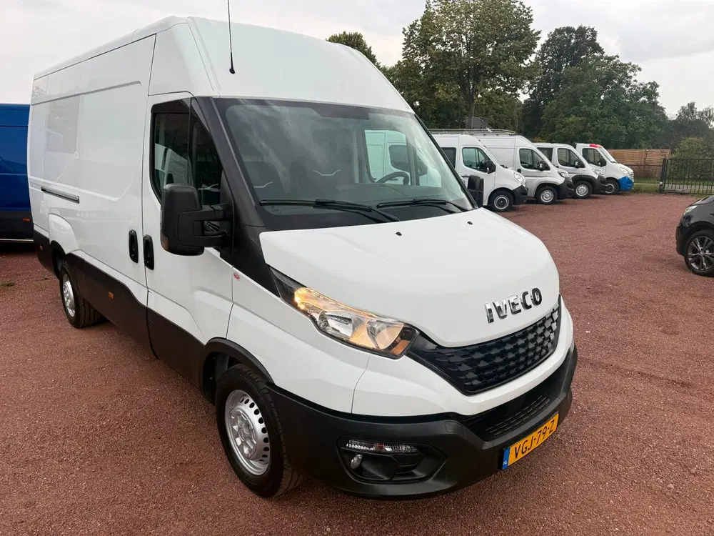 Iveco Daily 35S16V 2.3 160PK L2H2 3.5T trekgewicht uit 2020, foto 12