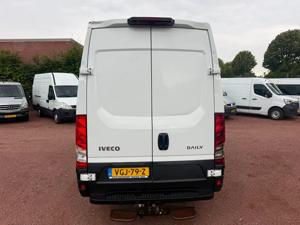 Iveco Daily 35S16V 2.3 160PK L2H2 3.5T trekgewicht uit 2020, foto 15