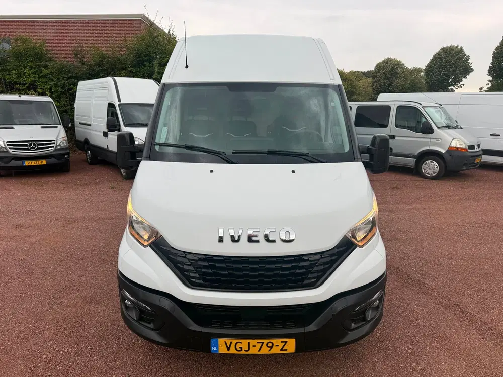 Iveco Daily 35S16V 2.3 160PK L2H2 3.5T trekgewicht uit 2020, foto 4