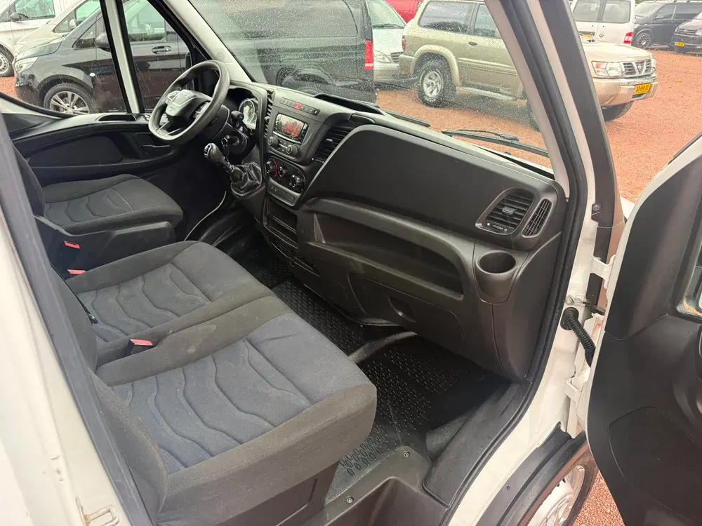 Iveco Daily 35S16V 2.3 160PK L2H2 3.5T trekgewicht uit 2020, foto 6
