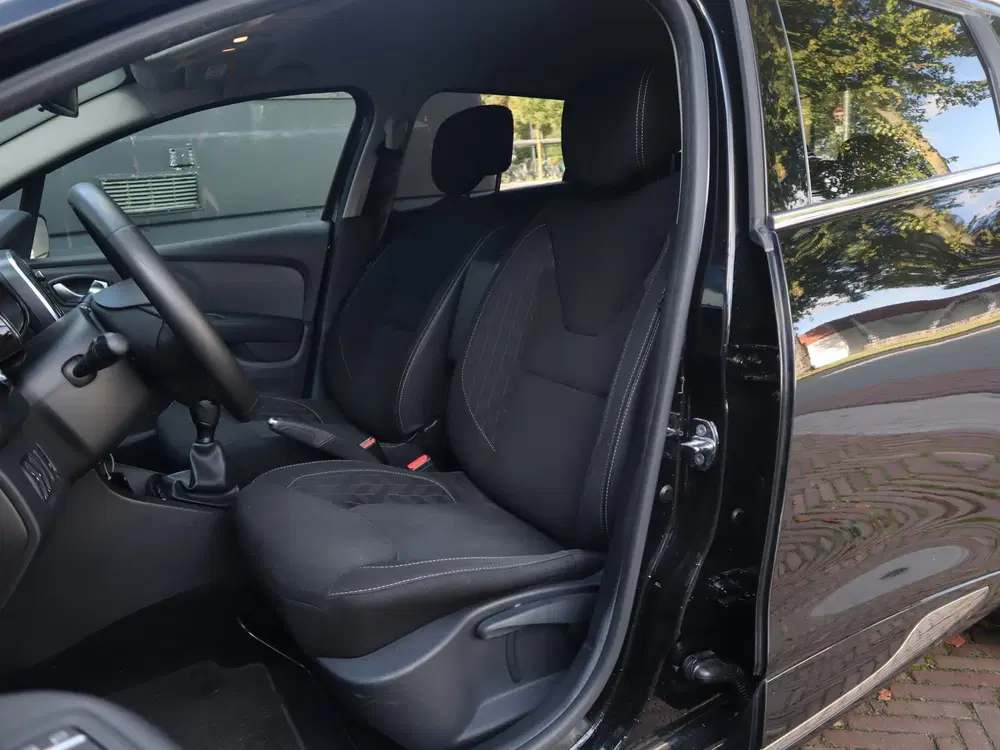 Renault Clio 0.9 TCe Limited uit 2020, foto 6