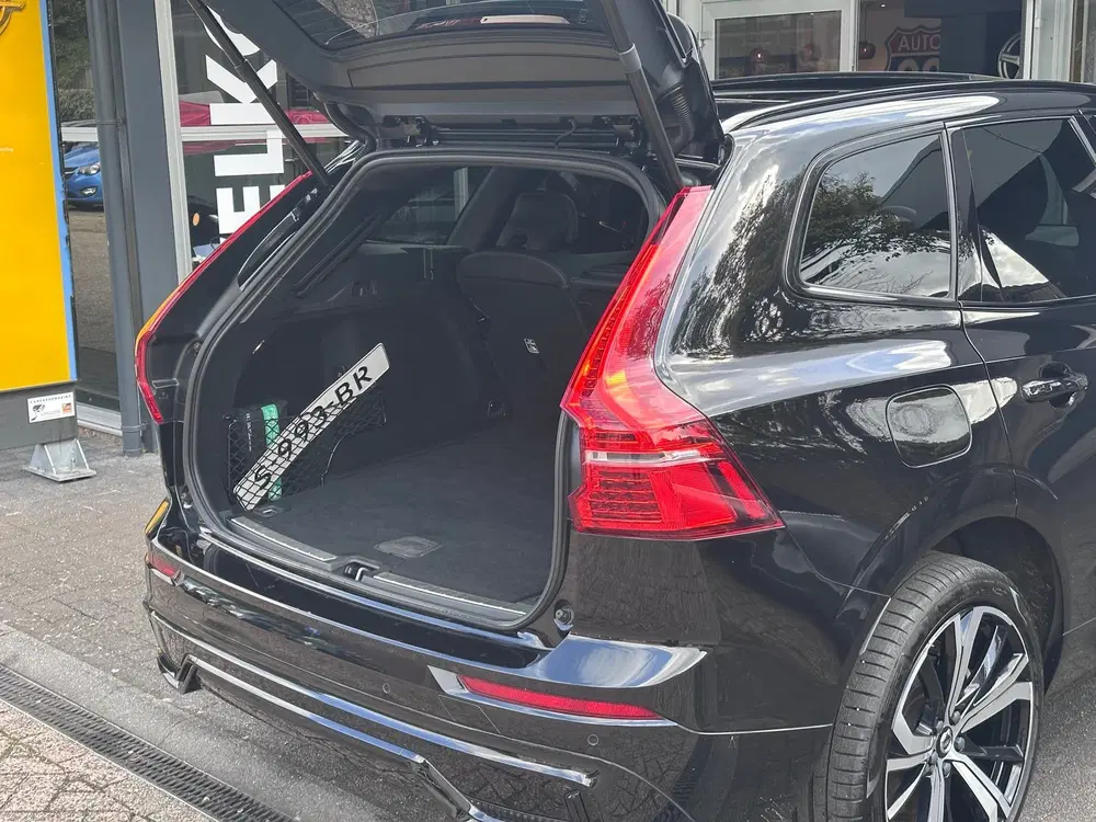 Volvo XC60 B5 Ultimate Dark ORG NL uit 2023, foto 5