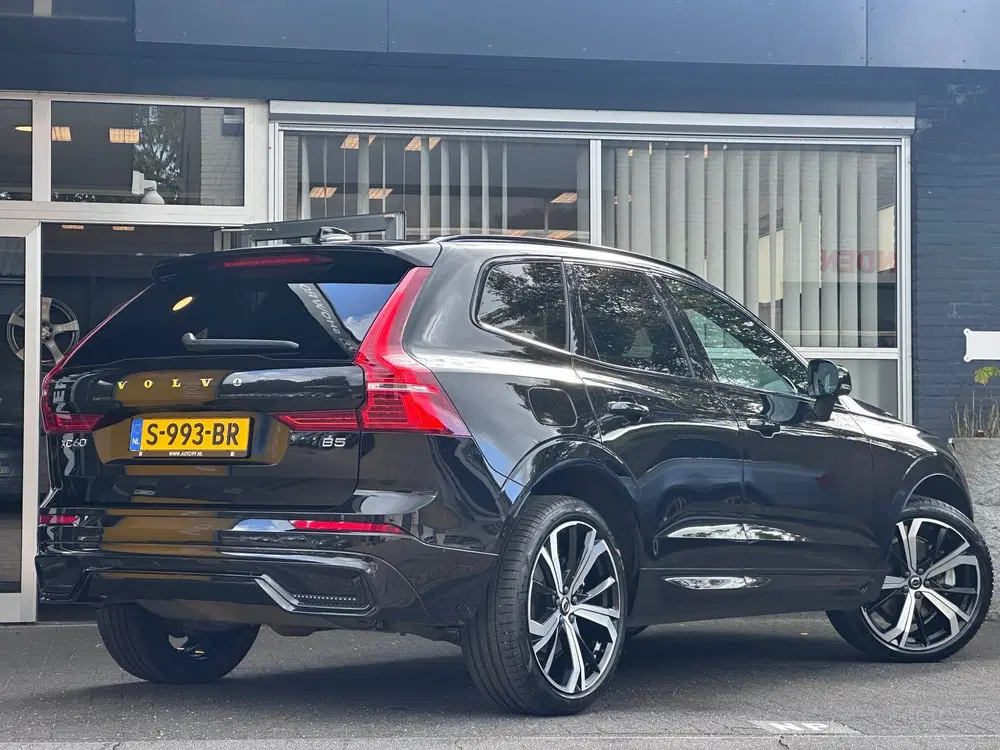 Volvo XC60 B5 Ultimate Dark ORG NL uit 2023, foto 9