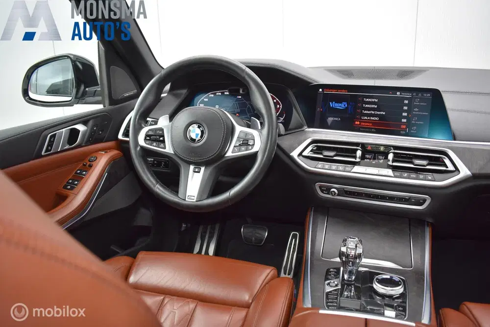 BMW X5 xDrive40i M-Performance Mineralweiß Pano N uit 2019, foto 3