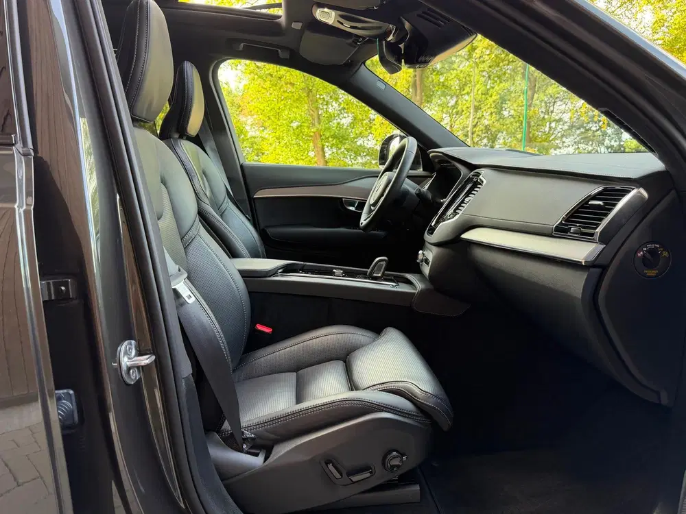 Volvo XC90 2.0 T8 Recharge AWD Plus Dark uit 2022, foto 13
