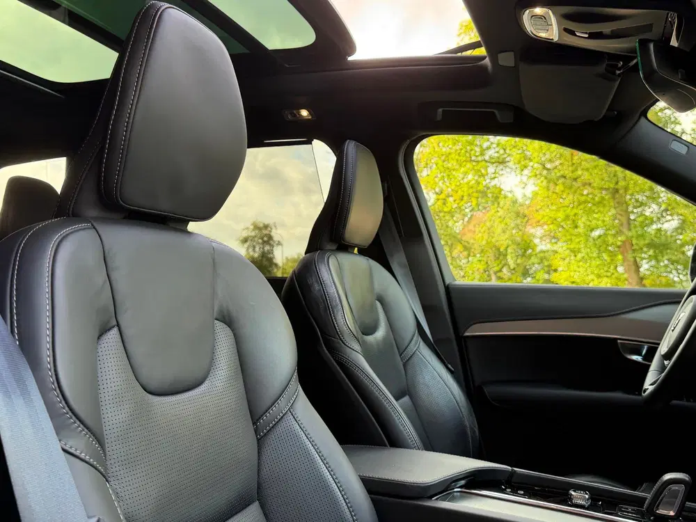 Volvo XC90 2.0 T8 Recharge AWD Plus Dark uit 2022, foto 15